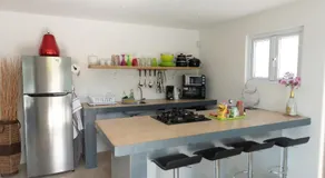 Sunny Hill Apartment - Image 5