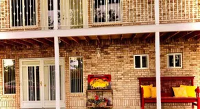 Enjoy The Outback+ Indoor Hot tub+Games+Puzzles+Tennis Court - Image 4