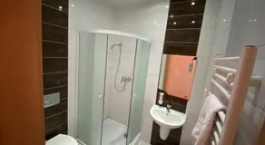 Hotel Tequila - Image 3