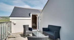 Shore Hotel - Image 5