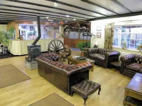 Three Rivers Hotel - Image 5