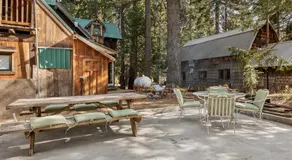 The Knotty Cabin in Kings Canyon National Park - Image 5