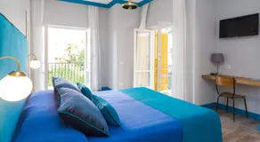 Sorrento Pool&Suites - Image 2