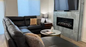 Henderson home - Image 2