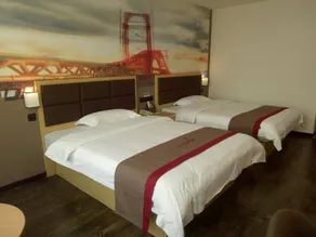Thank Inn Plus Hotel Jiangxi Fuzhou Jinxi County Government Square - Image 1
