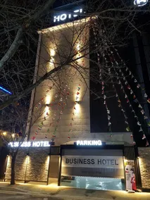 Business Hotel - Image 5