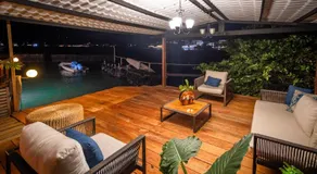 Blu Galapagos Sustainable Waterfront Lodge - Image 2