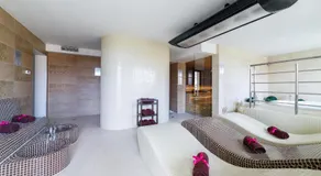 Hotel Sanvit Lake Resort & Spa - Image 2