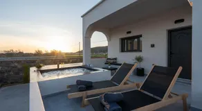 Almira Luxury Suites - Image 5