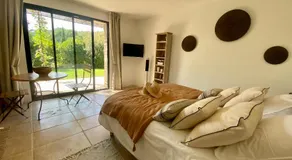 Chambres et tables d'hôtes , spa et séjour bien être , Le Clos de la Chèvre Sud - Image 2