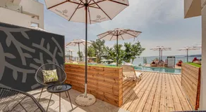 Olive Villas Beach Hotel - Image 2