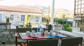 Maistros Kardamyli Apartments - Image 3
