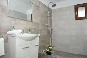 CASA DIN SAT - Image 2