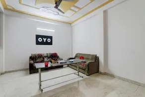 SPOT ON Royel Grand Hotel Nabedi - Image 4