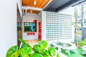 OYO 435 Frame Residence - Image 4