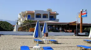 Mike's Beach Apartments & Studios - Image 3