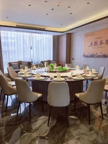 Xulong Hotel (Wuliangye Distillery Branch) - Image 4