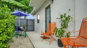 Suite Azul Miami - Private Guest Suite with Patio, Free Parking, Near Wynwood and Beaches - Image 5