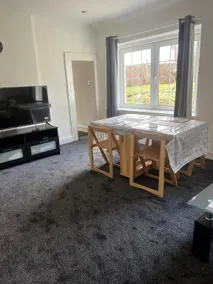 2bed Airport Cottage | Contractors | Tourists - Image 3
