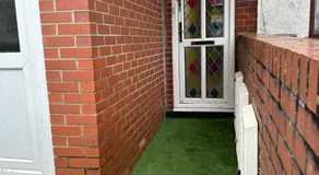 Independent extra large luxury studio flat - Image 3