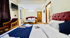 RV's Urban Nest - The City center Hotel - Image 4