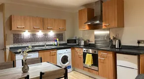 City Central Apartment - Image 3