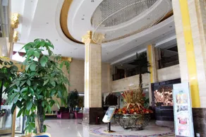 Anhua Hotel - Image 4