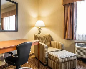 Comfort Inn - Image 3