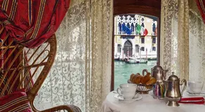 Hotel Galleria - Image 3