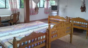 Kunam Beach Rest Inn - Image 2