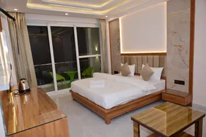 Hotel Shiv Palace - Image 1