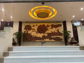 Longcheng Business Hotel - Image 2