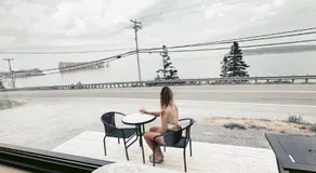 À Bon Port - Image 4
