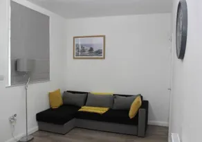 Newly Refurbished 3 Bed 2.5 Bath House in Staines - Image 5