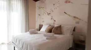 Velum House B&B - Image 2