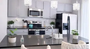 Modern Town House Close To Uptown - Image 5