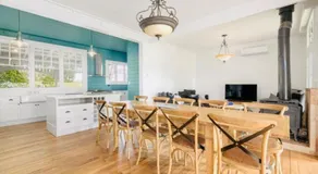French Island Hill House - Image 4