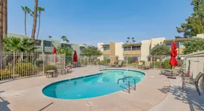 Camelback 319 - Fashion Square - Image 4