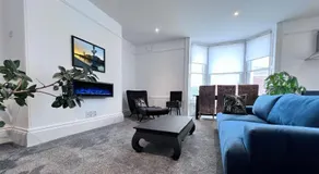 Perfectly located City Centre apartments - Image 3