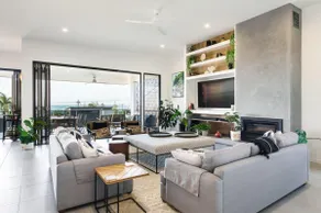 Moffat Beach Modern Oasis with Pool - Image 3