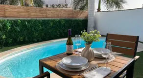 Palmview Private Pool - Image 3