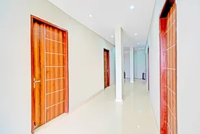 Hotel O Shree Jee Inn Guest House - Image 4