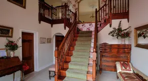 Pinewood Lodge Guest House - Image 3