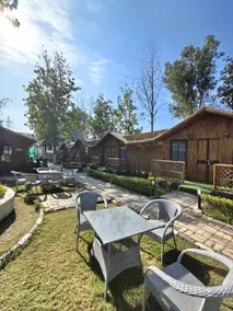 Highway Huts - Image 4