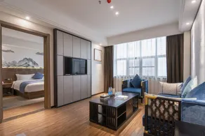 Perth Crown International Hotel - Image 2