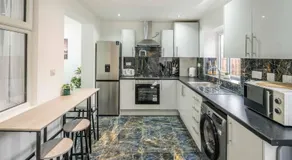 JB Stays Croydon - Image 4