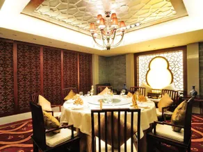 China Palace Hotel - Image 4