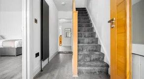 5 bedroom house Solihull 10 mins drive from BHX & NEC Private off road parking - Image 4