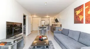 Bel appartement-garage privé-balcon-wifi fibre - Image 2