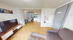 Fresh and Bright 1-Bedroom Centre Apartment - AL11 - Image 2